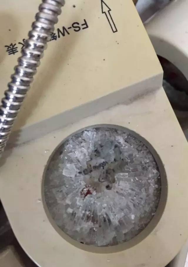 自來(lái)水表使用橡塑保溫產(chǎn)品進(jìn)行保溫